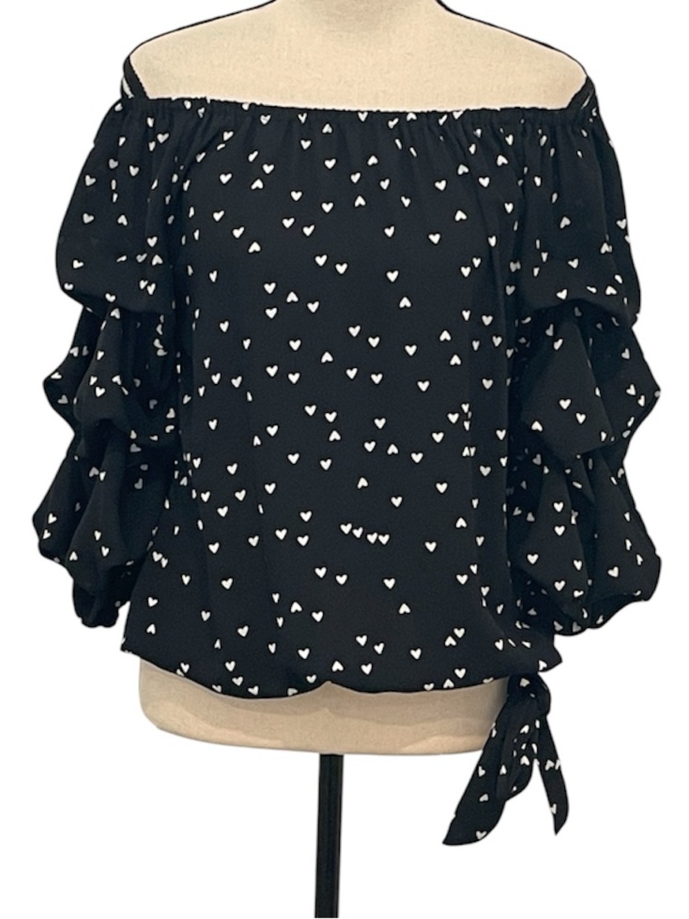 Cece | Black w/White hearts Off-The-Shoulder Top Tie Hem Sz S